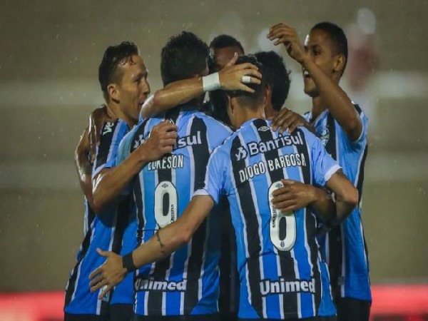 Soi kèo châu Á Grêmio vs Brusque, 6h ngày 4/11